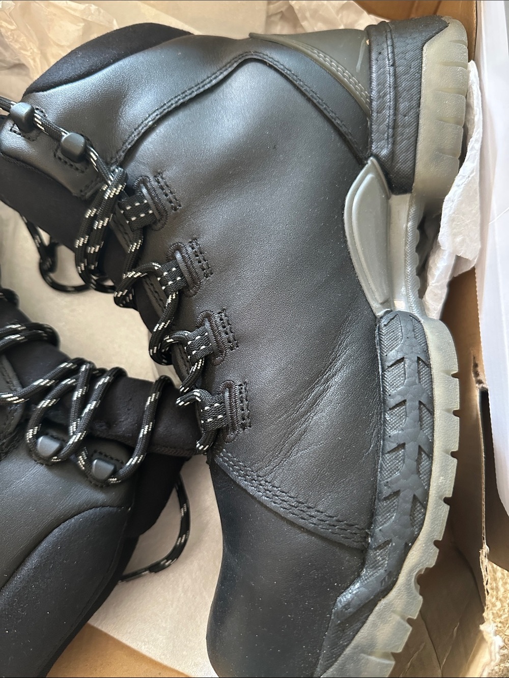 HYTEST Safety Footwear - XERGY 6” HIKER FRESTS MENS